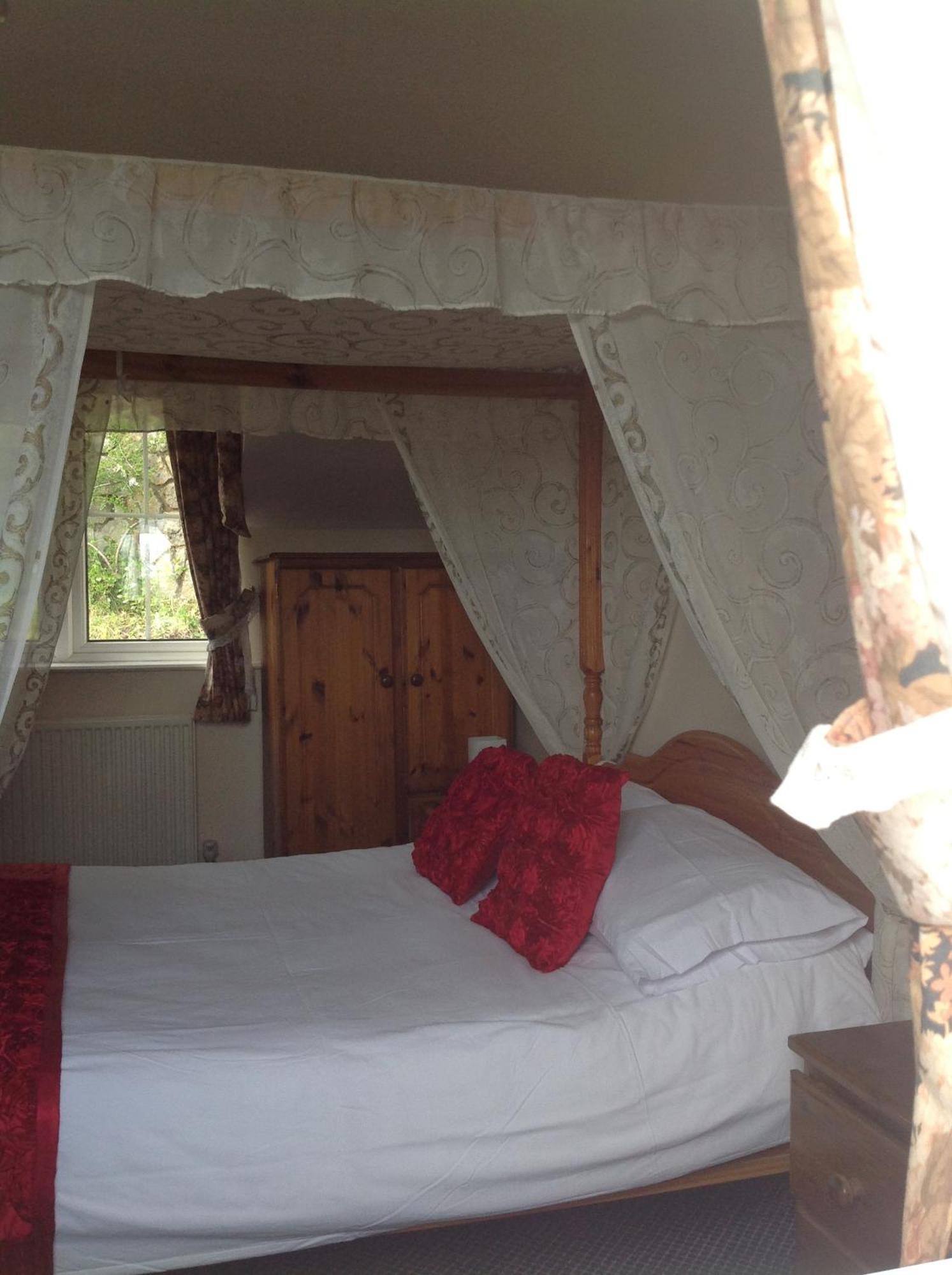 The Glan Yr Afon Inn Holywell  Chambre photo